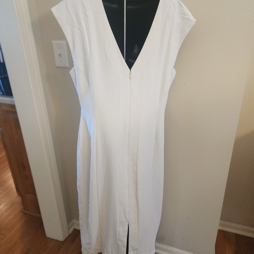 CC- Eegant White V-Neck Dress - Picture 3 of 6